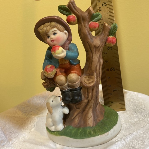 Botín appletree w/dog ceramic figurine. - Picture 8 of 9